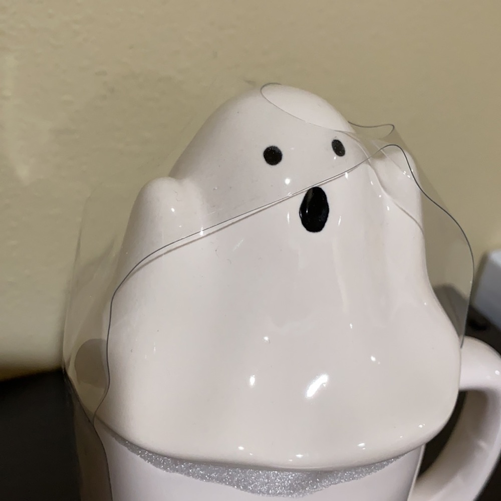 New Rae Dunn ceramic Boo mug with ghost topper - Picture 3 of 3